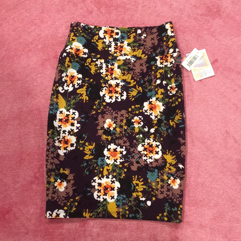 LuLaRoe Cassie Floral Skirt XS